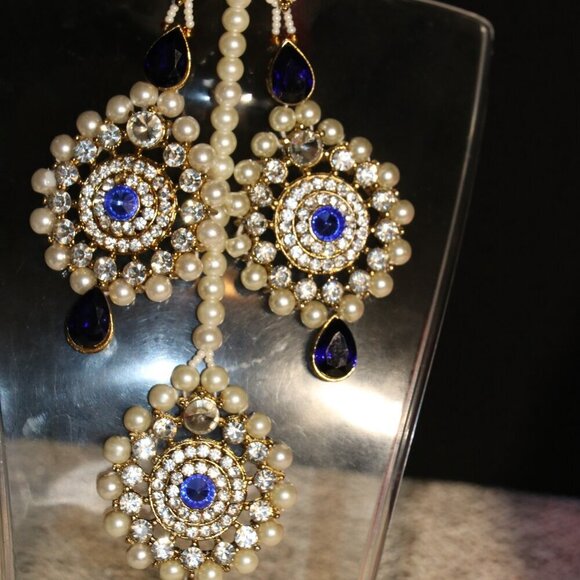 Bohemian, Bollywood or Ethnic Indian Style Tikka and Earrings Set - Picture 2 of 6